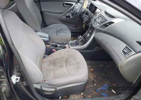 2016 Hyundai Elantra Se z USA, uszkodzony, nr VIN 5NPDH4AE4GH680297